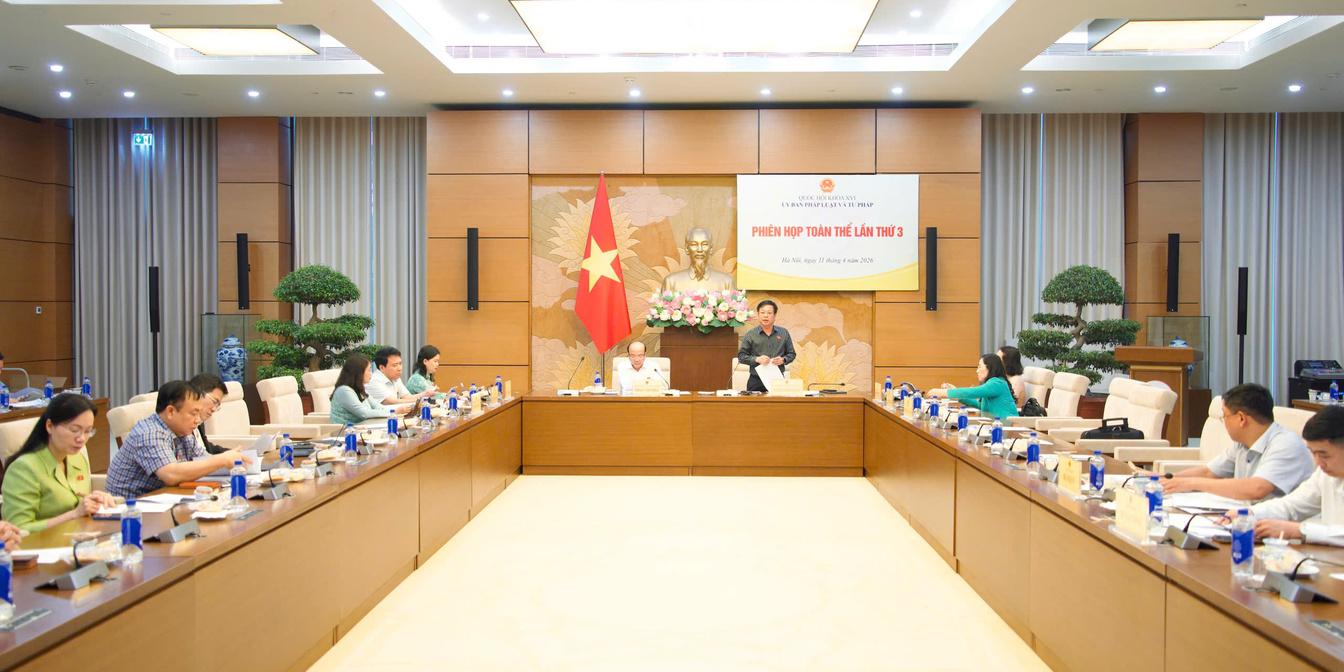Thận trọng, chặt chẽ trong thí điểm chế định luật sư công