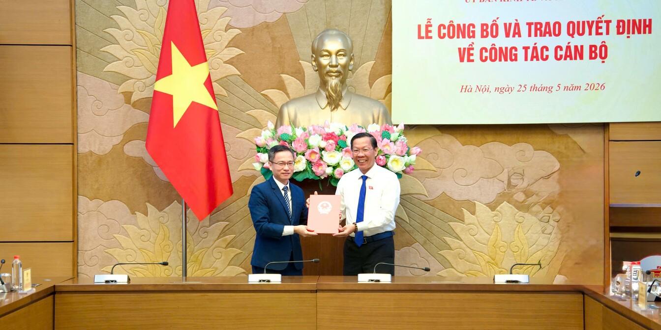 Ủy ban Kinh tế và Tài chính trao quyết định bổ nhiệm Vụ trưởng Vụ Kinh tế và Tài chính