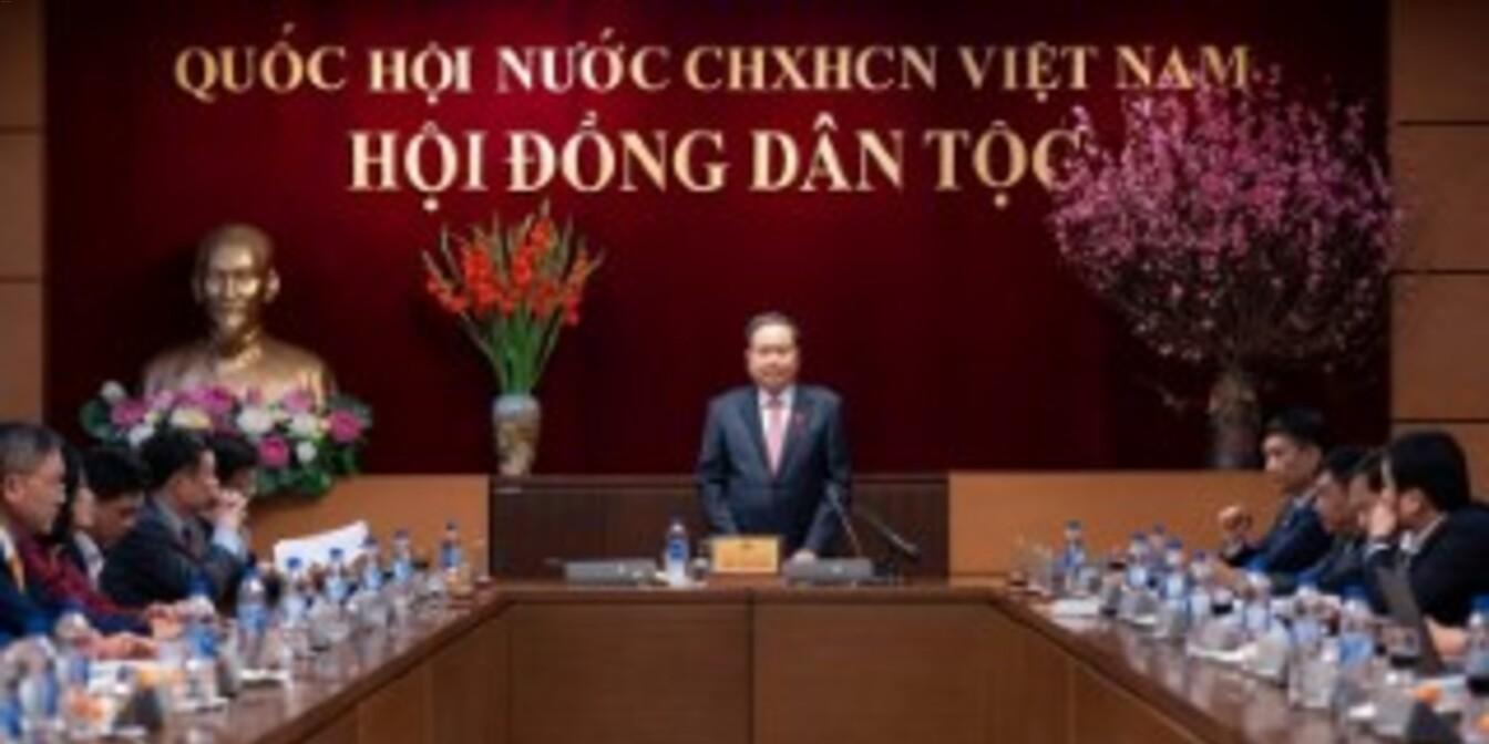 Nâng cao chất lượng thẩm tra luật và giám sát chuyên đề, tập trung vào những vấn đề thiết thực đối với đồng bào dân tộc