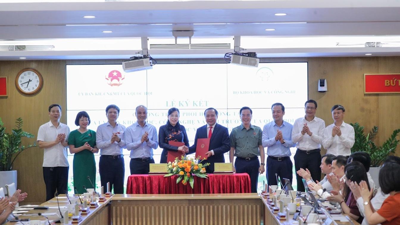 Hướng tới tăng trưởng hai con số dựa trên nền tảng khoa học, công nghệ và đổi mới sáng tạo