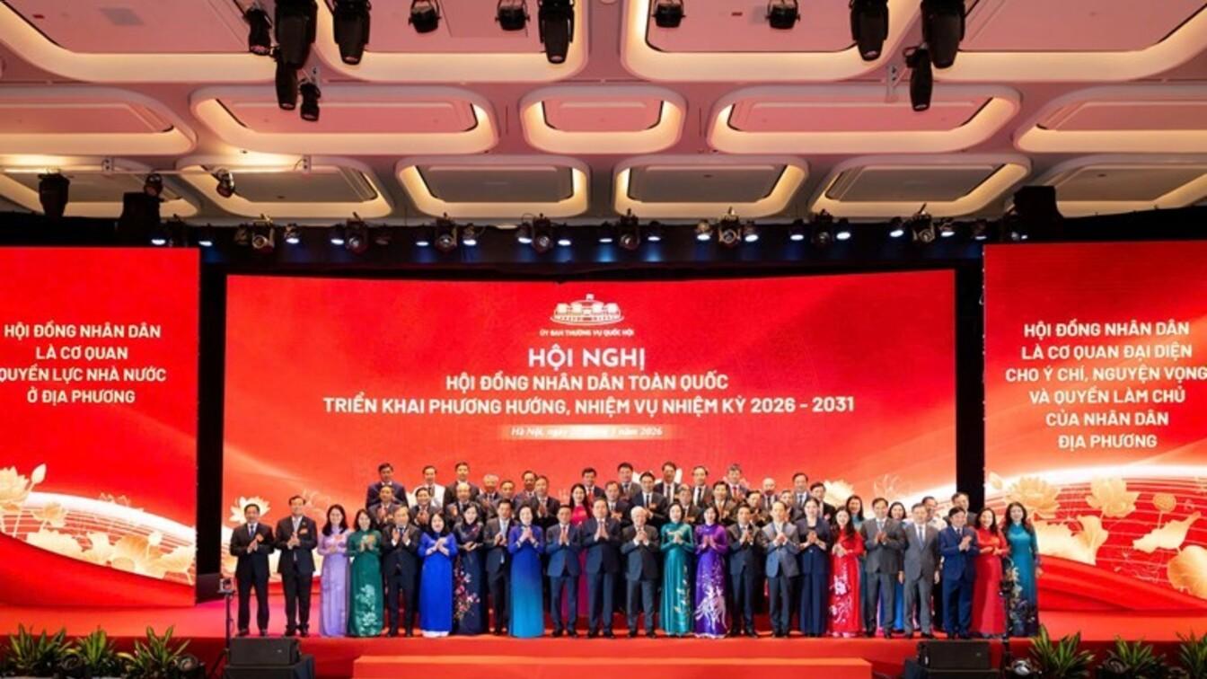 Từ cơ quan quyền lực nhà nước ở địa phương đến thiết chế kiến tạo phát triển, kiểm soát quyền lực và phụng sự Nhân dân