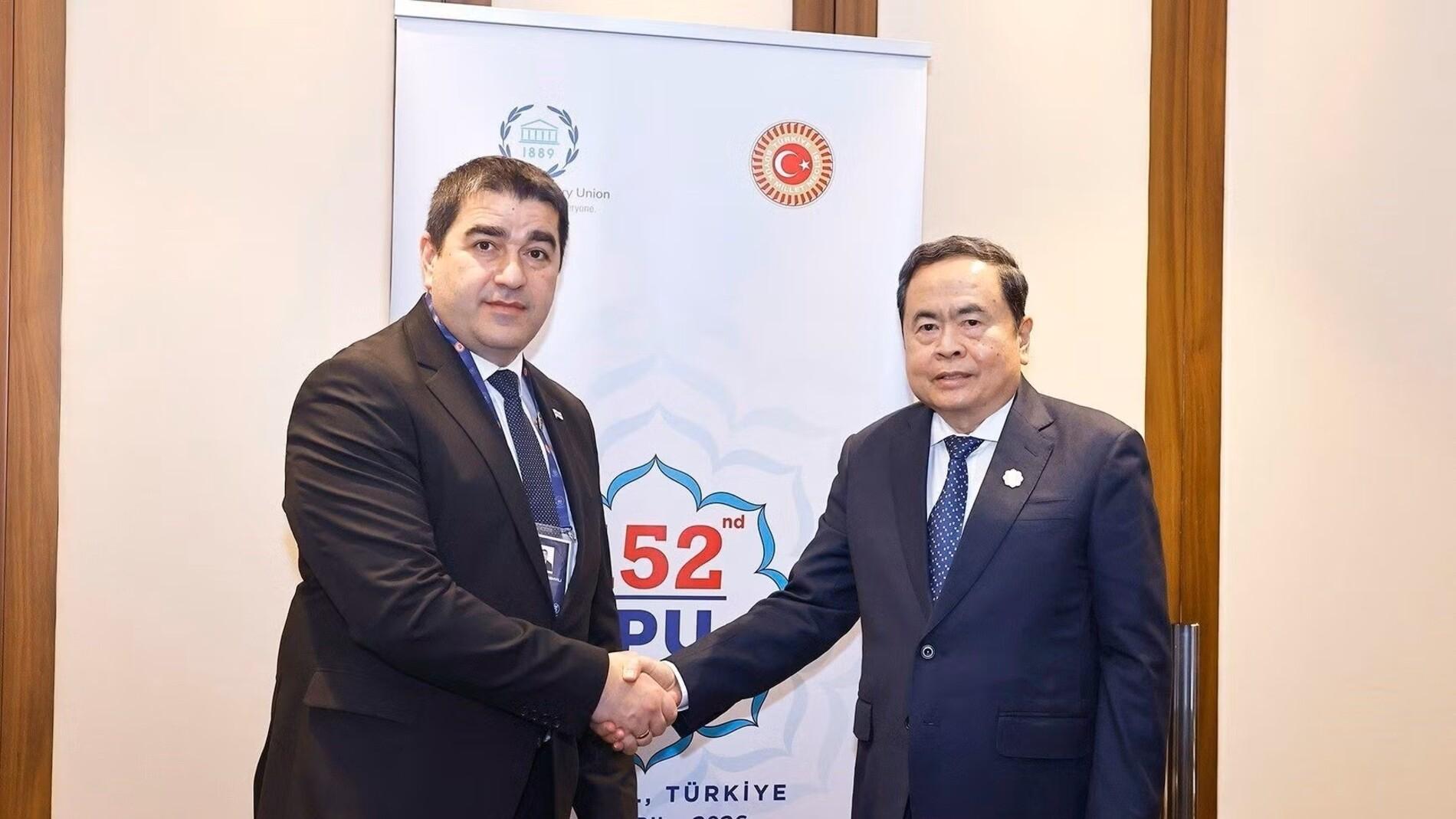 Chủ tịch Quốc hội Trần Thanh Mẫn gặp Chủ tịch Quốc hội Georgia nhân dịp Đại hội đồng IPU-152