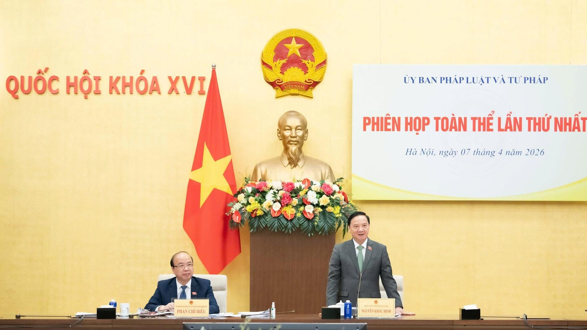 [Ảnh] Phiên họp toàn thể lần thứ Nhất, Ủy ban Pháp luật và Tư pháp khoá XVI