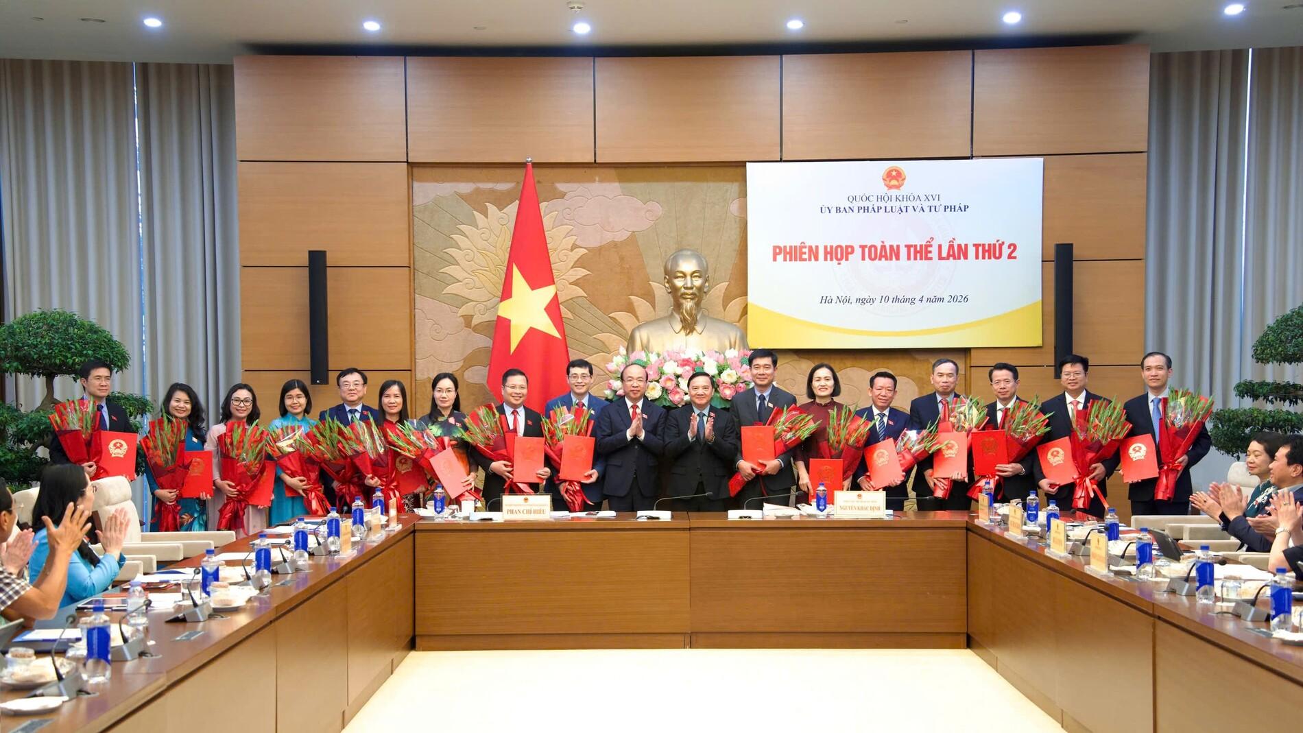 [Ảnh] Phó Chủ tịch Quốc hội Nguyễn Khắc Định dự Phiên họp toàn thể lần thứ 2 Ủy ban Pháp luật và Tư pháp