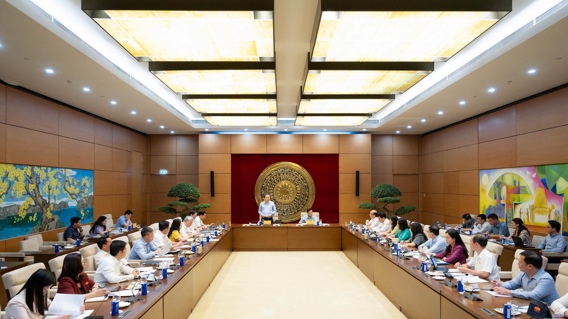 Chủ tịch Quốc hội Trần Thanh Mẫn làm việc với Thường trực Ủy ban Pháp luật và Tư pháp