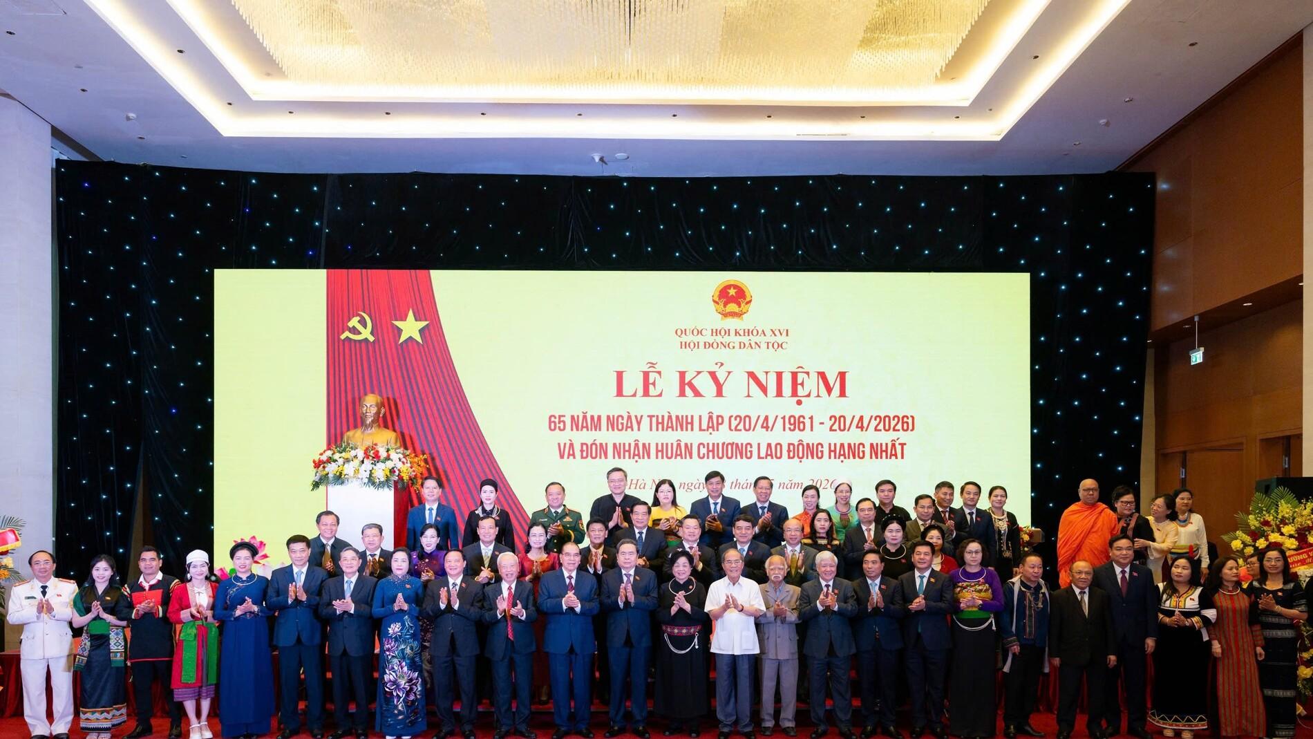 Chủ tịch Quốc hội dự Lễ Kỷ niệm 65 năm Ngày thành lập Hội đồng Dân tộc của Quốc hội và đón nhận Huân chương Lao động Hạng Nhất
