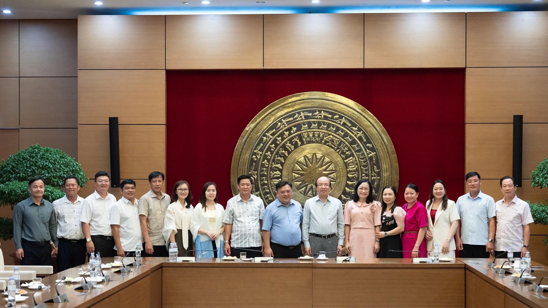 Chủ nhiệm Ủy ban Pháp luật và Tư pháp tiếp Đoàn đại biểu Hội Nông dân Việt Nam tỉnh Cà Mau
