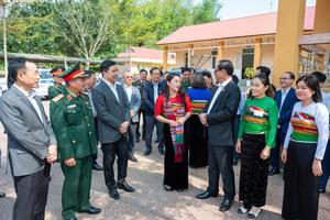 Phó Chủ tịch Quốc hội, Thượng tướng Trần Quang Phương kiểm tra công tác chuẩn bị bầu cử tại xã Pù Luông, tỉnh Thanh Hóa
