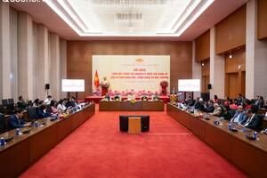 Ủy ban Khoa học, Công nghệ và Môi trường tiếp tục gieo những hạt giống của tri thức và sự liêm chính vào từng dự án luật