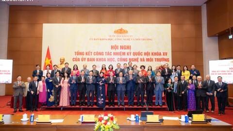 Ủy ban Khoa học, Công nghệ và Môi trường tiếp tục gieo những hạt giống của tri thức và sự liêm chính vào từng dự án luật