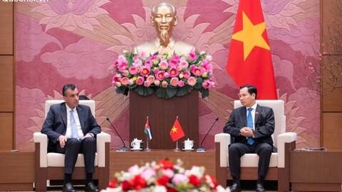 Tổng Thư ký Quốc hội, Chủ nhiệm Văn phòng Quốc hội Lê Quang Mạnh làm việc với Tổng Thư ký Hạ viện Jordan