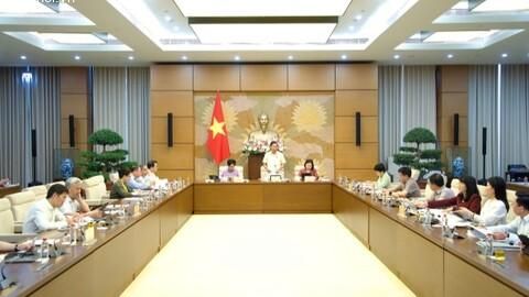 Thường trực Ủy ban Kinh tế và Tài chính họp phiên mở rộng cho ý kiến vào các báo cáo kinh tế - xã hội