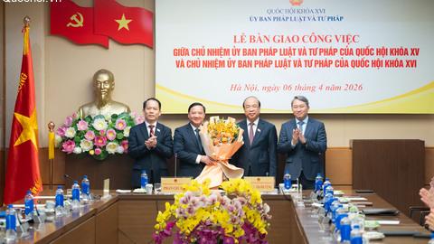 Lễ bàn giao công tác giữa Chủ nhiệm Ủy ban Pháp luật và Tư pháp khoá XV và Chủ nhiệm Ủy ban Pháp luật và Tư pháp khoá XVI