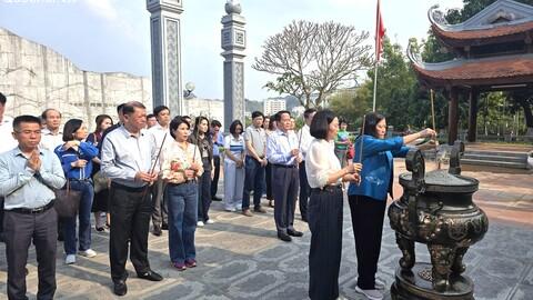 Đảng ủy Ủy ban Dân nguyện và Giám sát tổ chức sinh hoạt chuyên đề về nguồn tại tỉnh Sơn La