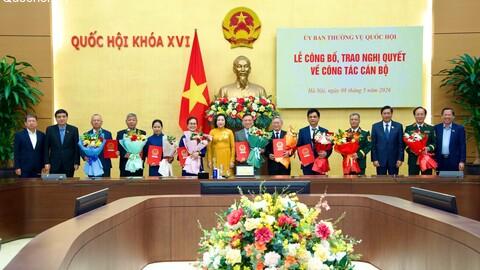 Phó Chủ tịch Quốc hội Nguyễn Thị Thanh dự Lễ Công bố, trao Nghị quyết của Ủy ban Thường vụ Quốc hội về công tác cán bộ