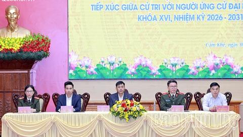 Chủ nhiệm Ủy ban Công tác đại biểu Nguyễn Hữu Đông tiếp xúc cử tri tại Đơn vị bầu cử số 2, tỉnh Phú Thọ