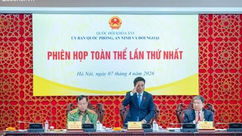 Phó Chủ tịch Quốc hội, Thượng tướng Nguyễn Doãn Anh dự, chỉ đạo Phiên họp toàn thể lần thứ nhất Ủy ban Quốc phòng, An ninh và Đối ngoại của Quốc hội khóa XVI