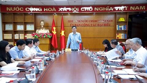 Thường trực Ủy ban Công tác đại biểu thẩm tra sơ bộ Tờ trình của Thủ tướng Chính phủ về cơ cấu số lượng thành viên Chính phủ nhiệm kỳ Quốc hội khoá XVI.