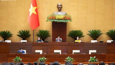 Quốc hội nghe Tờ trình và Báo cáo thẩm tra dự án Luật sửa đổi, bổ sung một số điều của Luật Cơ quan đại diện nước Cộng hòa xã hội chủ nghĩa Việt Nam ở nước ngoài