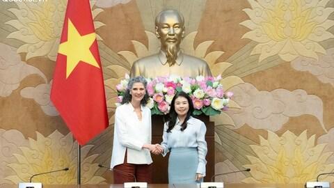 Phó Chủ nhiệm Văn phòng Quốc hội Lê Thu Hà tiếp Trưởng Đại diện thường trú UNDP tại Việt Nam Ramla Khalidi