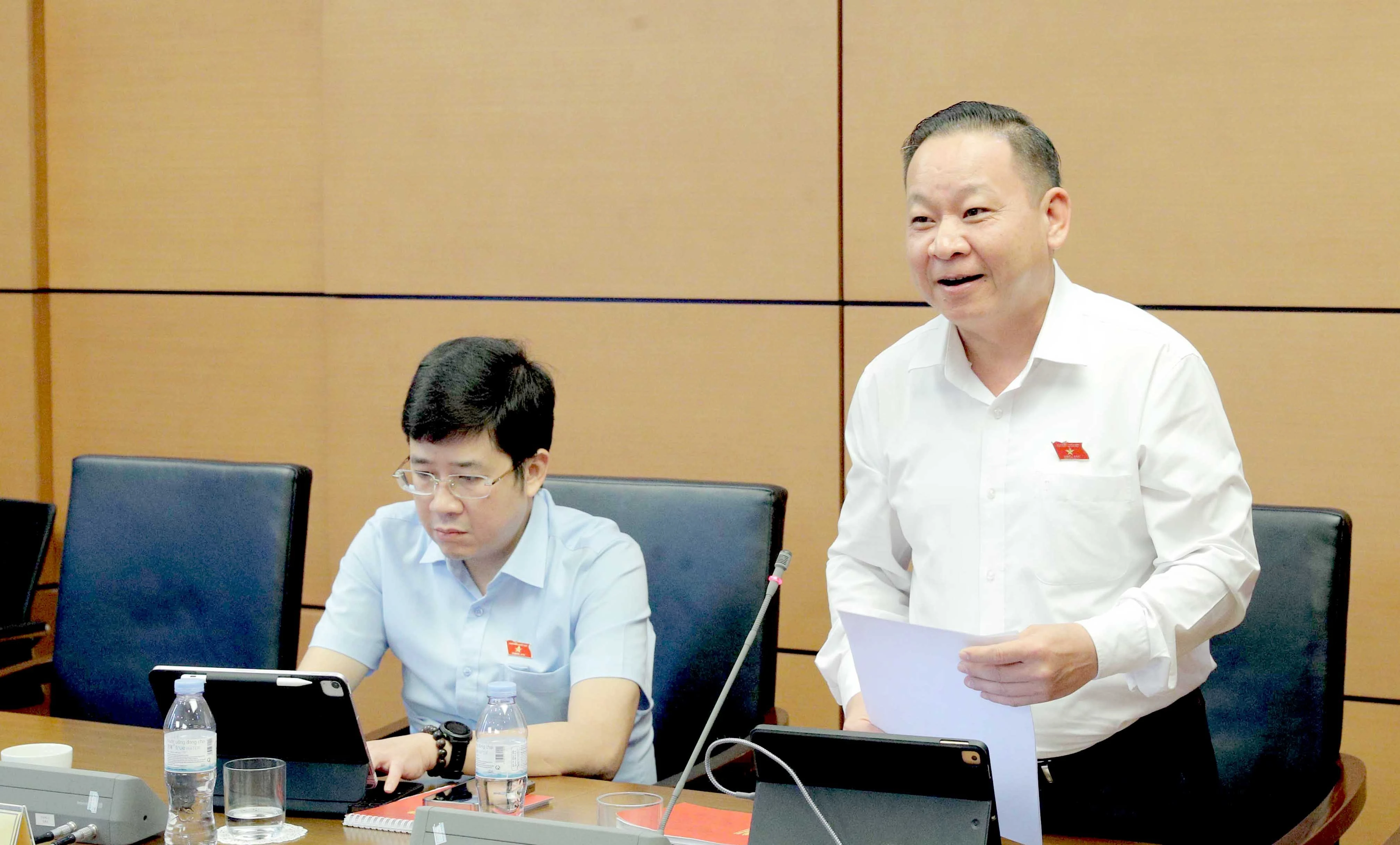 Đoàn đại biểu Quốc hội tỉnh Lào Cai đề xuất nhiều giải pháp phát triển văn hóa gắn với thực tiễn vùng miền