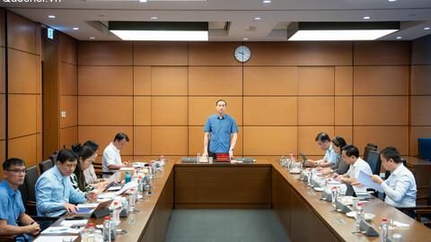 Hội nghị lần thứ Mười, Ban Chấp hành Đảng bộ các cơ quan tham mưu, giúp việc của Đảng ủy Quốc hội