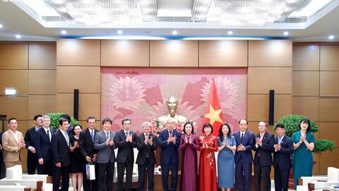 [Ảnh] Phó Chủ tịch Quốc hội Nguyễn Thị Thanh tiếp Chủ tịch Tập đoàn Tokushukai Nhật Bản