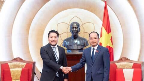 Phó Chủ nhiệm Ủy ban Quốc phòng, An ninh và Đối ngoại Đinh Công Sỹ tiếp Tham tán Đại sứ quán Nhật Bản tại Việt Nam