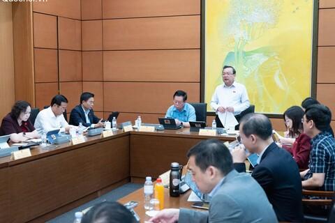 Quyền tiếp cận thông tin không phải là quyền “xin cho”
