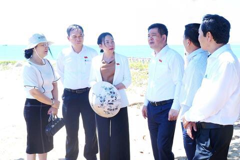 Phó Chủ tịch Quốc hội Nguyễn Hồng Diên tiếp xúc cử tri các xã, phường thuộc Đơn vị bầu cử số 3, tỉnh Gia Lai