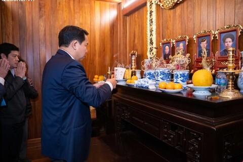 Tổng Thư ký Quốc hội, Chủ nhiệm Văn phòng Quốc hội Lê Quang Mạnh chúc Tết gia đình cố Chủ nhiệm Văn phòng Quốc hội Vũ Mão