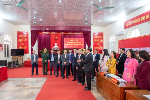 Phó Chủ tịch Quốc hội, Thượng tướng Trần Quang Phương kiểm tra công tác chuẩn bị bầu cử tại Khu vực bỏ phiếu tỉnh Thanh Hóa