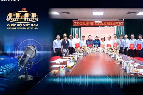 Ủy ban Khoa học, Công nghệ và Môi trường công bố và trao Nghị quyết của Ủy ban Thường vụ Quốc hội về công tác cán bộ