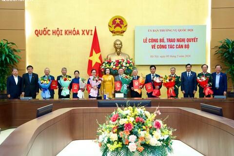 Phó Chủ tịch Quốc hội Nguyễn Thị Thanh dự Lễ Công bố, trao Nghị quyết của Ủy ban Thường vụ Quốc hội về công tác cán bộ