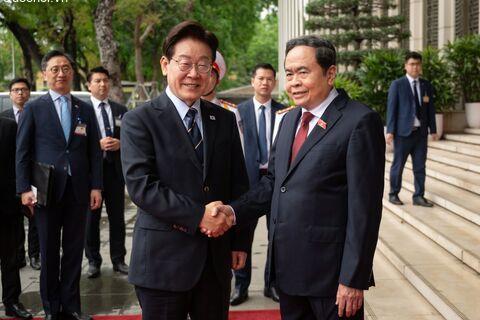 Chủ tịch Quốc hội Trần Thanh Mẫn hội kiến Tổng thống Hàn Quốc Lee Jae Myung