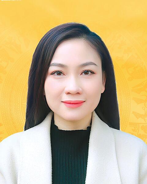 Đồng chí Lưu Thị Thúy Hằng