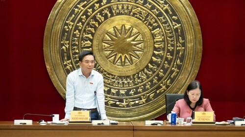 Ảnh: Phó Chủ tịch Quốc hội, Thượng tướng Nguyễn Doãn Anh làm việc với Thường trực Ủy ban Dân nguyện và Giám sát của Quốc hội chiều 15/4