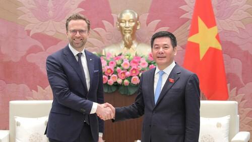 Phó Chủ tịch Quốc hội Nguyễn Hồng Diên hội kiến với Chủ tịch Uỷ ban Nghị viện EFTA