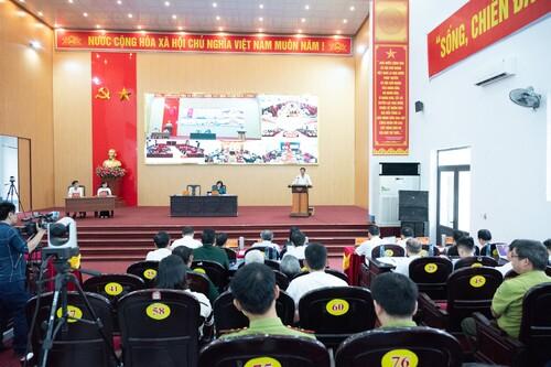 Ảnh:  Phó Chủ tịch Quốc hội, Thượng tướng Nguyễn Doãn Anh tiếp xúc cử tri tại xã Hồi Xuân, tỉnh Thanh Hóa sáng 29/4