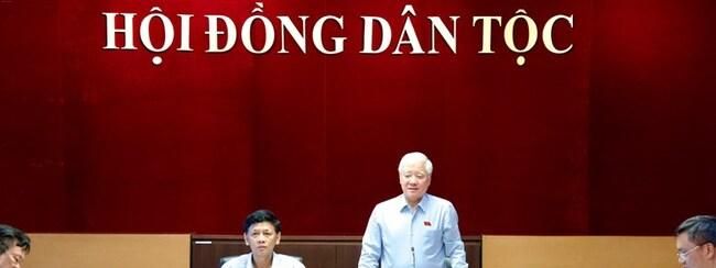 Phó Chủ tịch Thường trực Quốc hội Đỗ Văn Chiến dự Phiên họp thường kỳ của Thường trực Hội đồng Dân tộc