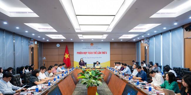 Ủy ban Pháp luật và Tư pháp họp Phiên toàn thể lần thứ 5