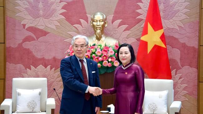 Phó Chủ tịch Quốc hội Nguyễn Thị Thanh tiếp Chủ tịch Tập đoàn Tokushukai Nhật Bản