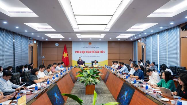 Ủy ban Pháp luật và Tư pháp họp Phiên toàn thể lần thứ 5