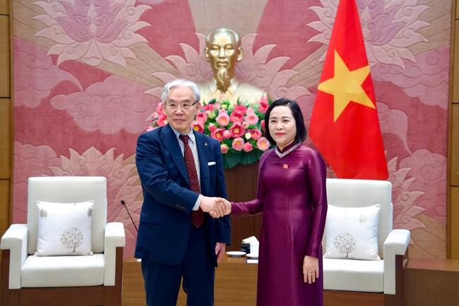 Phó Chủ tịch Quốc hội Nguyễn Thị Thanh tiếp Chủ tịch Tập đoàn Tokushukai Nhật Bản
