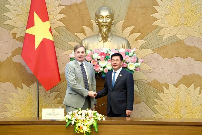 Phó Chủ tịch Quốc hội Nguyễn Hồng Diên tiếp Hiệp hội doanh nghiệp châu Âu tại Việt Nam