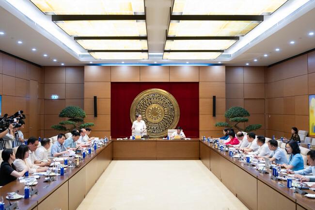 Chủ tịch Quốc hội Trần Thanh Mẫn làm việc với Thường trực Ủy ban Dân nguyện và Giám sát