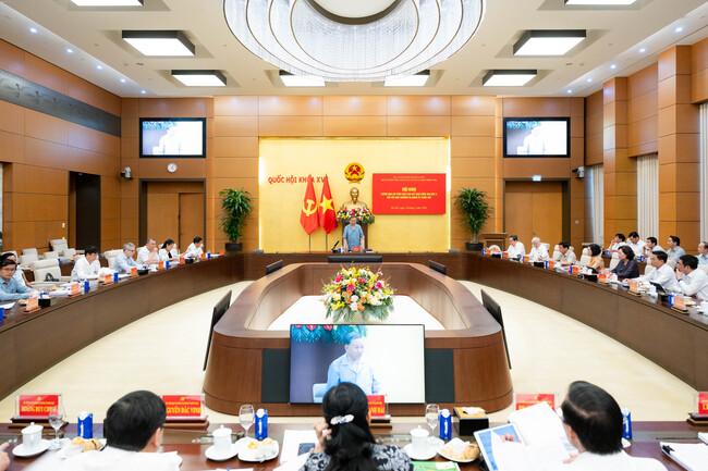 Tổng Bí thư, Chủ tịch nước Tô Lâm: Tiếp tục rà soát, tháo gỡ những điểm nghẽn lớn về thể chế, phục vụ mục tiêu tăng trưởng hai con số