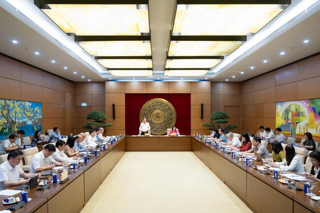 Chủ tịch Quốc hội làm việc với Thường trực Ủy ban Công tác đại biểu
