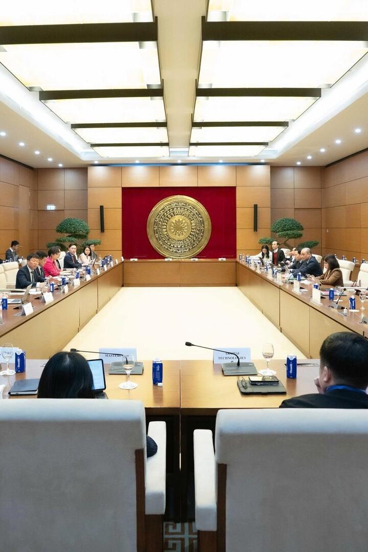 Ủy ban Khoa học, Công nghệ và Môi trường làm việc với Đoàn Doanh nghiệp cấp cao ngành Kinh tế số của Hội đồng Kinh doanh Hoa Kỳ - ASEAN (USABC)