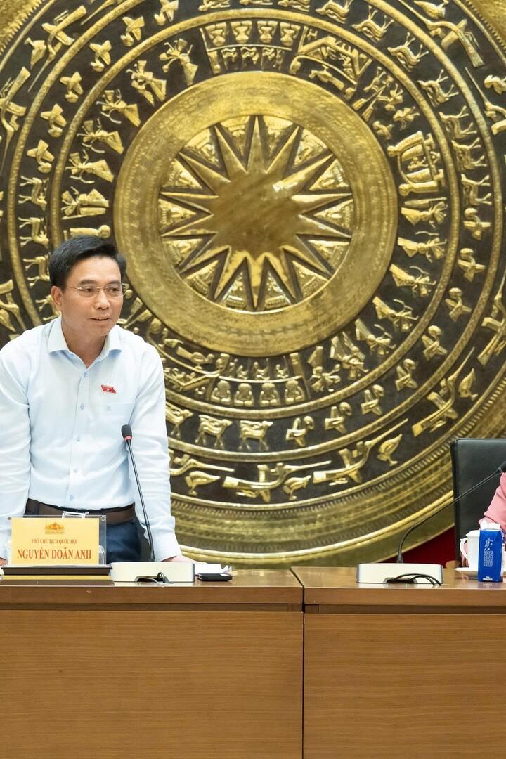 Ảnh: Phó Chủ tịch Quốc hội, Thượng tướng Nguyễn Doãn Anh làm việc với Thường trực Ủy ban Dân nguyện và Giám sát của Quốc hội chiều 15/4